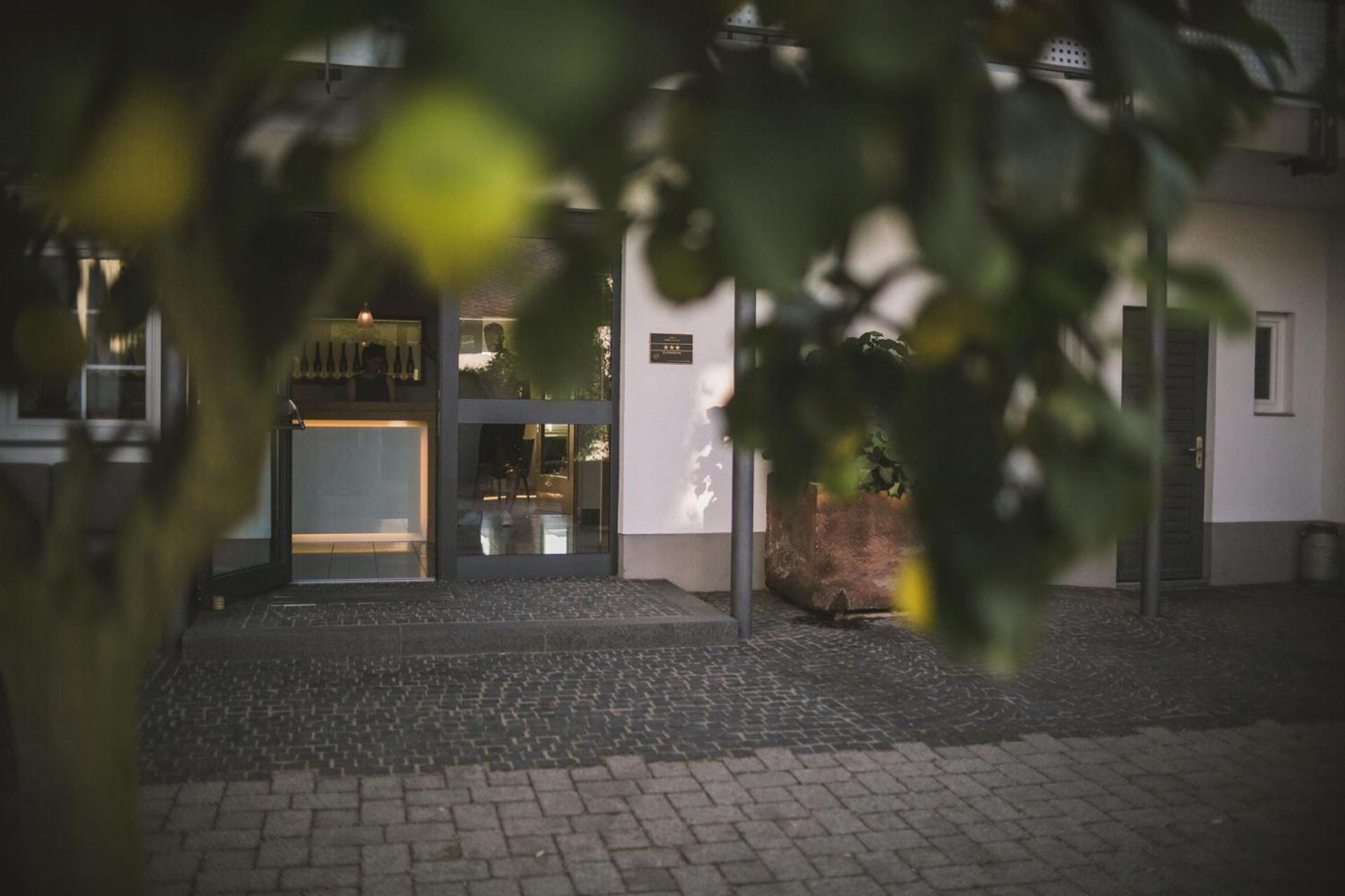 Weingut Gehlen-Cornelius Hotel Brauneberg Exterior foto
